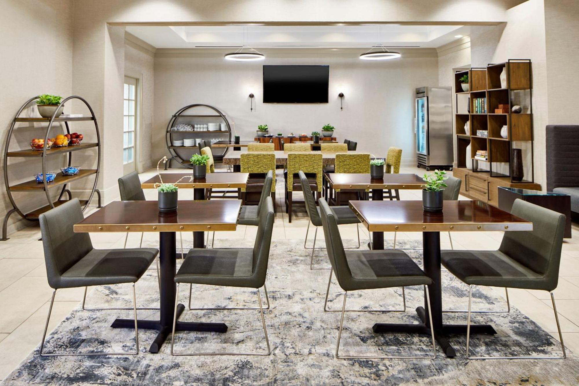 Отель Atlanta Marriott Альфаретта Экстерьер фото