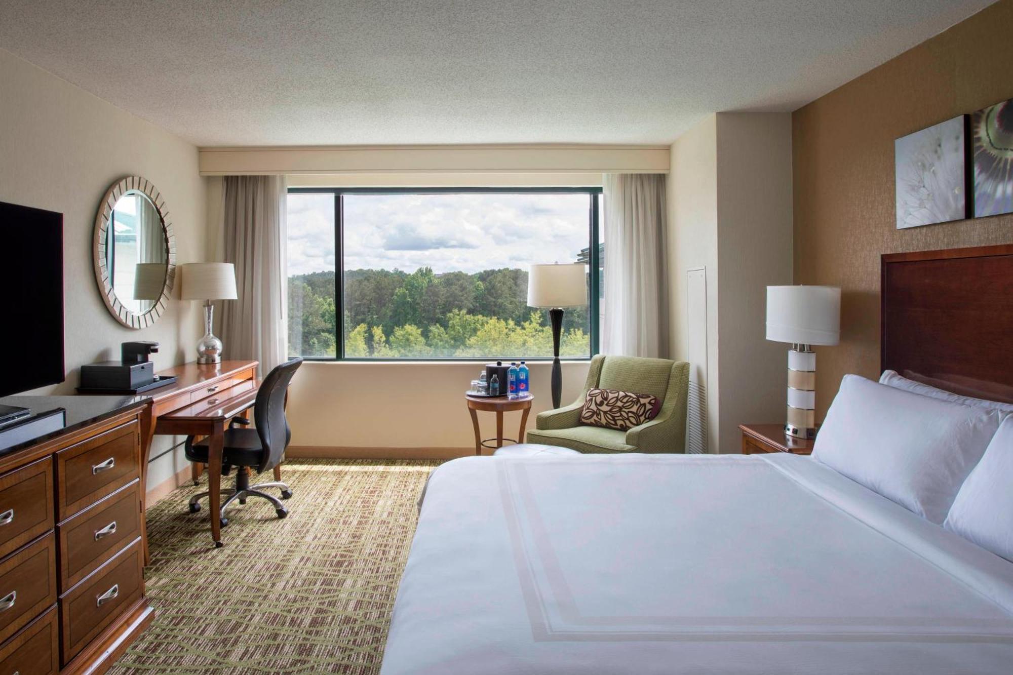 Отель Atlanta Marriott Альфаретта Экстерьер фото